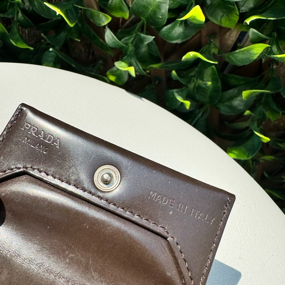 Prada mini chocolate brown coin pouch - Picture 4 of 10